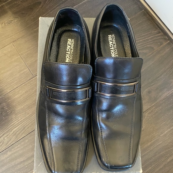 Kenneth Cole Dress Shoes - Picture 2 of 4